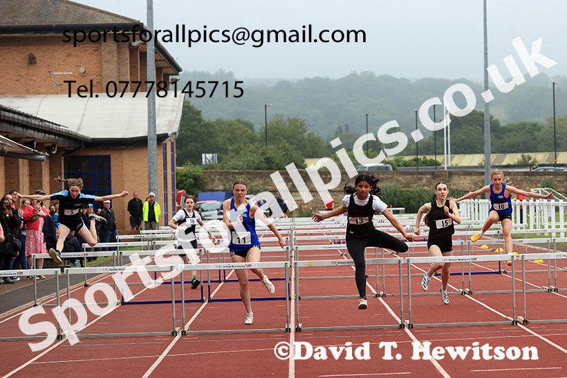 Girls hurdles, 2025 Northumberland Schools Track and Fields, Wentworth, Hexham. Photo: David T. Hewitson/Sports for All Pics